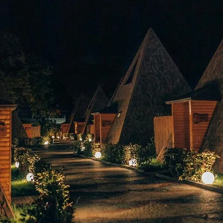 Pyramid منتجع *